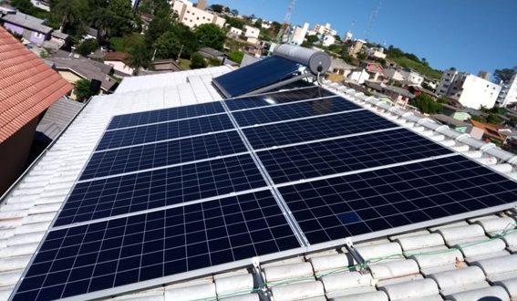 Primeiros sistemas de energia solar completam 10 anos de eficiência no  Brasil – Renovigi Energia Solar